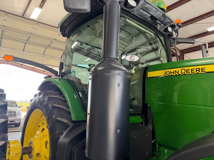 2011-john-deere-8285r-image-49