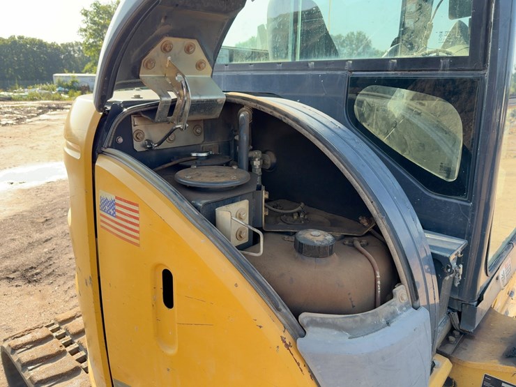 2016-deere-50g-image-27