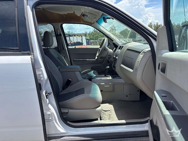 2008-ford-escape-image-17