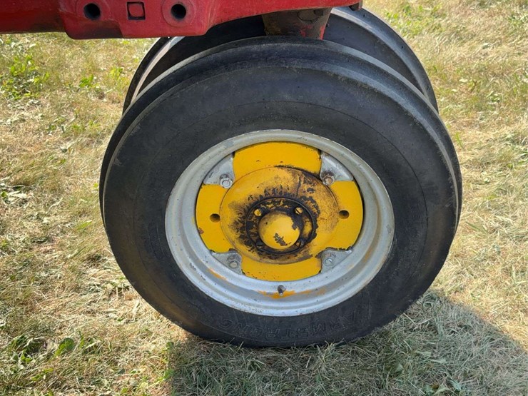 massey-ferguson-444-image-16