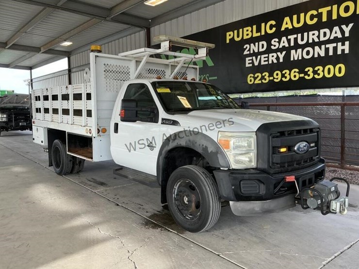 2011-ford-f550-image-2