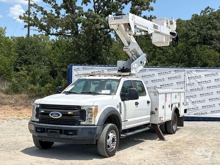 2017-ford-f550-image-1