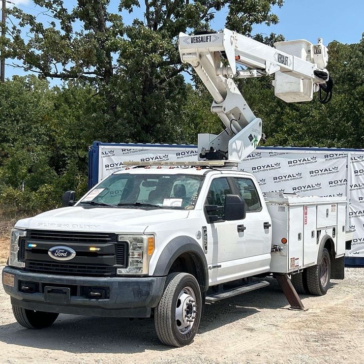 2017 FORD F550