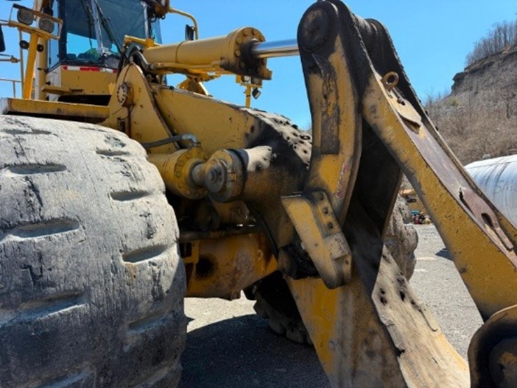 caterpillar-992g-image-19