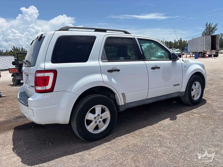 2008-ford-escape-image-3