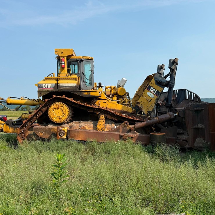 CATERPILLAR D11R