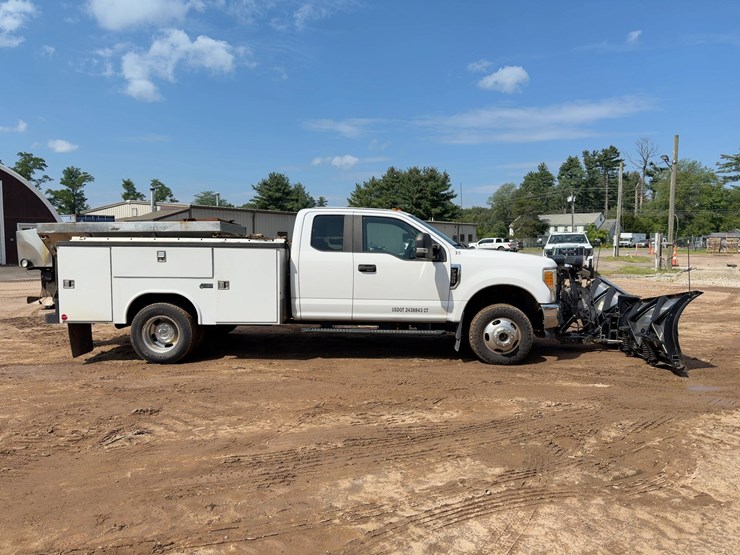 2017-ford-f350-xl-image-6