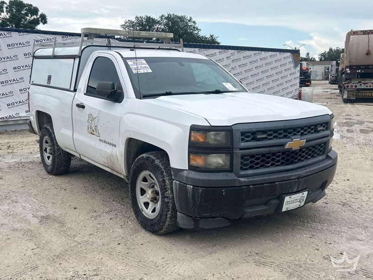 2015-chevrolet-silverado-1500-image-2
