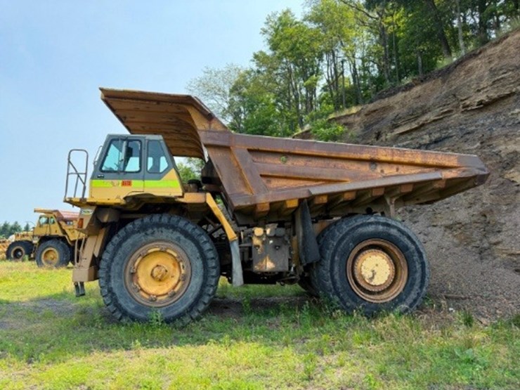 komatsu-330m-image-4