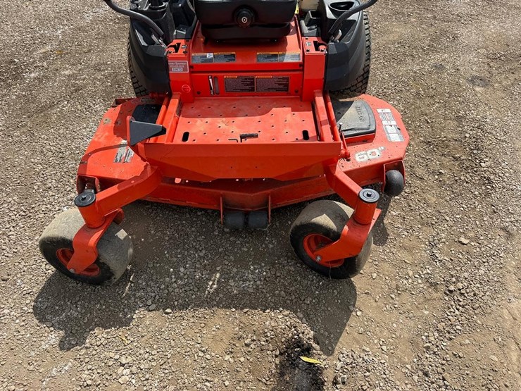 2022-kubota-z422-image-9