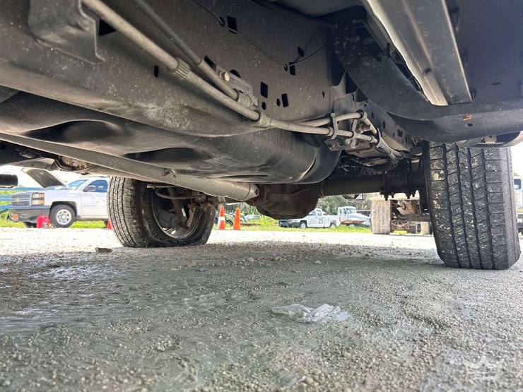 2017-ford-f150-image-23