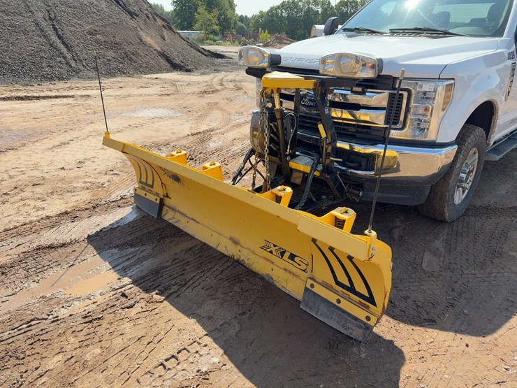 2019-ford-f350stx-utility-truck-image-9