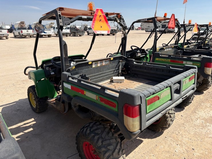 john-deere-gator-image-4