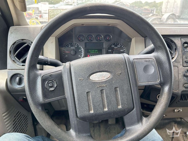 2008-ford-f550-image-14