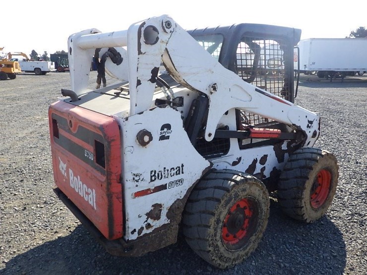 2013-bobcat-s750-image-5