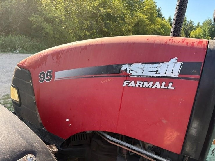 case-ih-farmall-95-image-9