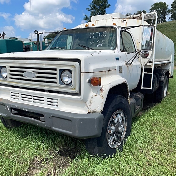 1976 CHEVROLET C65