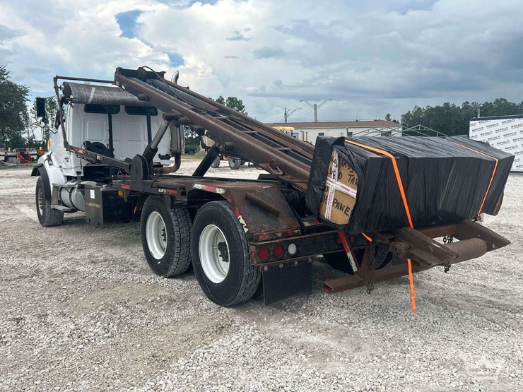 2007-sterling-l9500-image-4