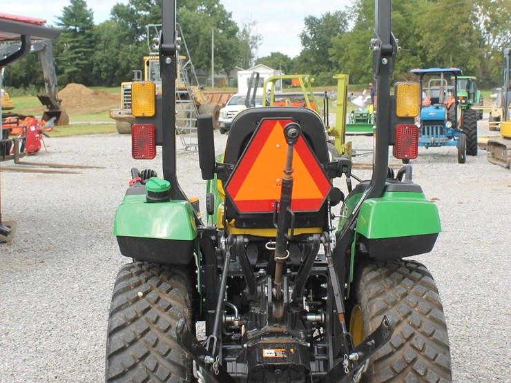 john-deere-2032r-image-4