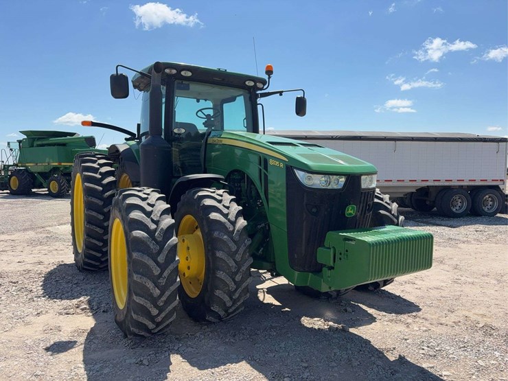 2012-john-deere-8335r-image-4