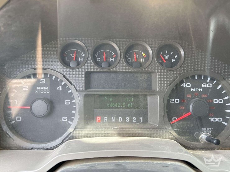 2010-ford-f550-image-13