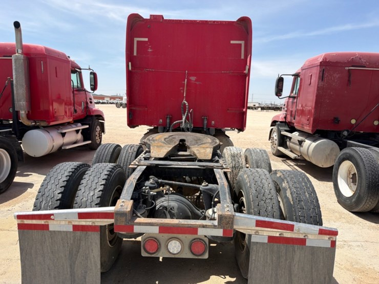 2009-peterbilt-386-image-6