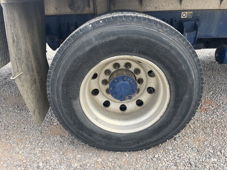2014-kenworth-t370-image-10