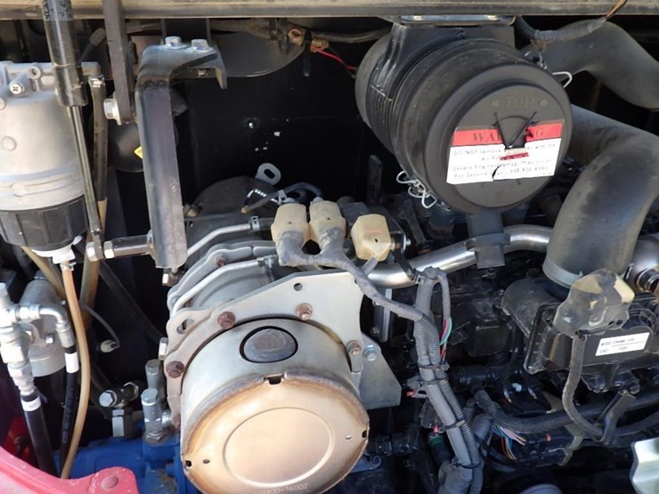 takeuchi-tb240-image-16