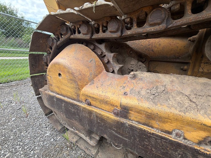 caterpillar-977-image-10