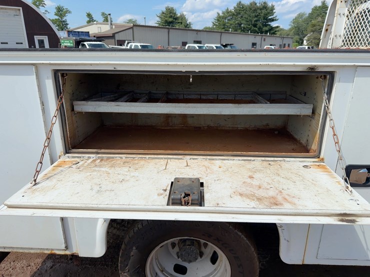 2016-ford-f350-xl-image-17