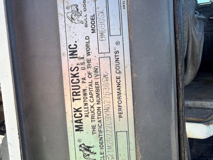 2000-mack-dm690sx-image-24