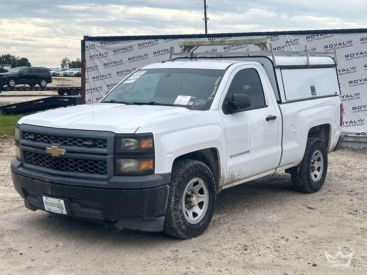 2015-chevrolet-silverado-1500-image-1