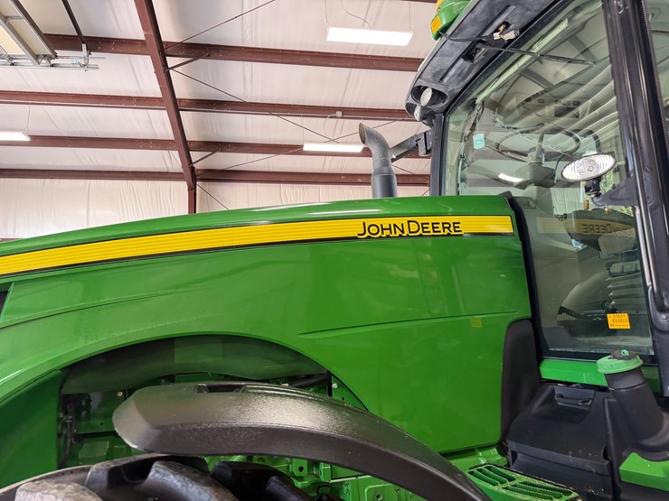2011-john-deere-8285r-image-39