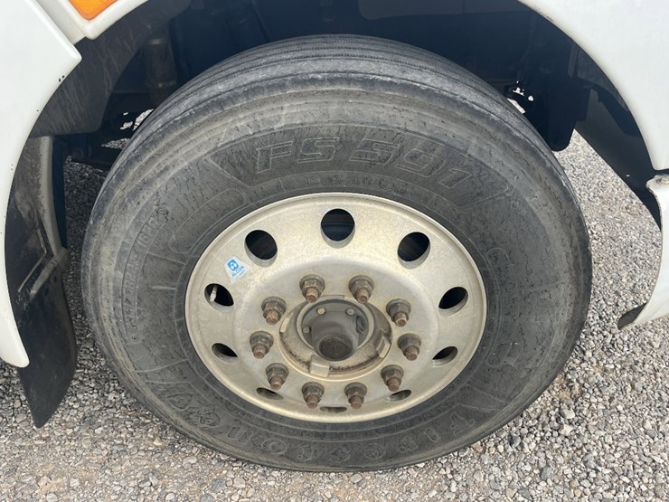 2015-kenworth-t370-image-11