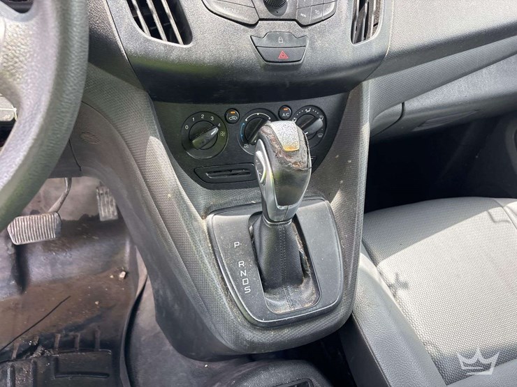 2017-ford-transit-connect-image-15
