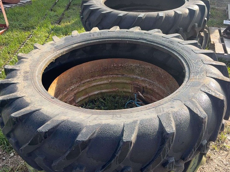 case-ih-400-image-1
