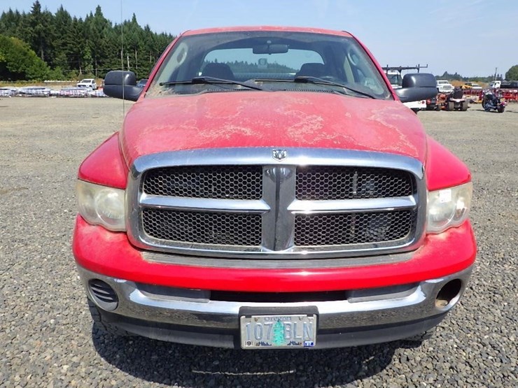 2004-dodge-2500-image-8