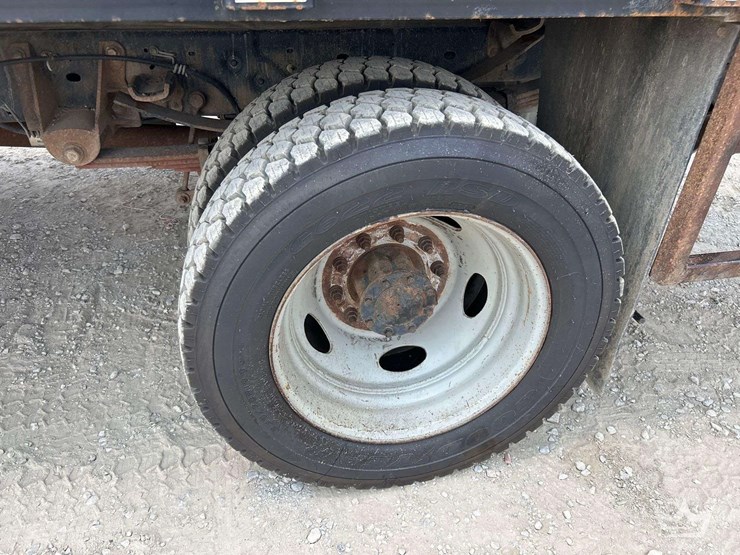 2008-ford-f550-image-31