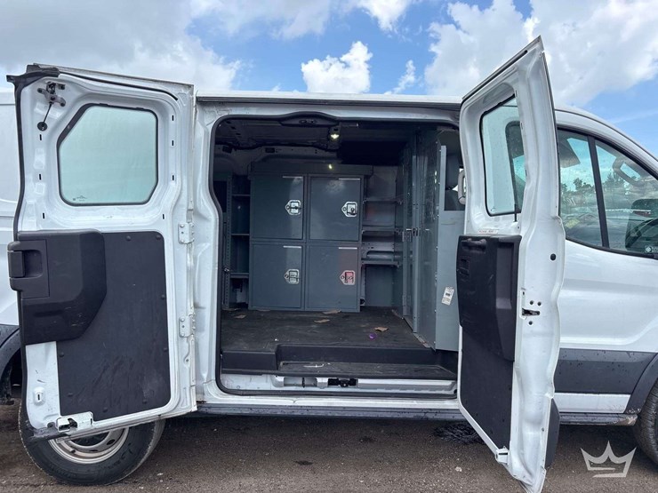 2017-ford-transit-image-13
