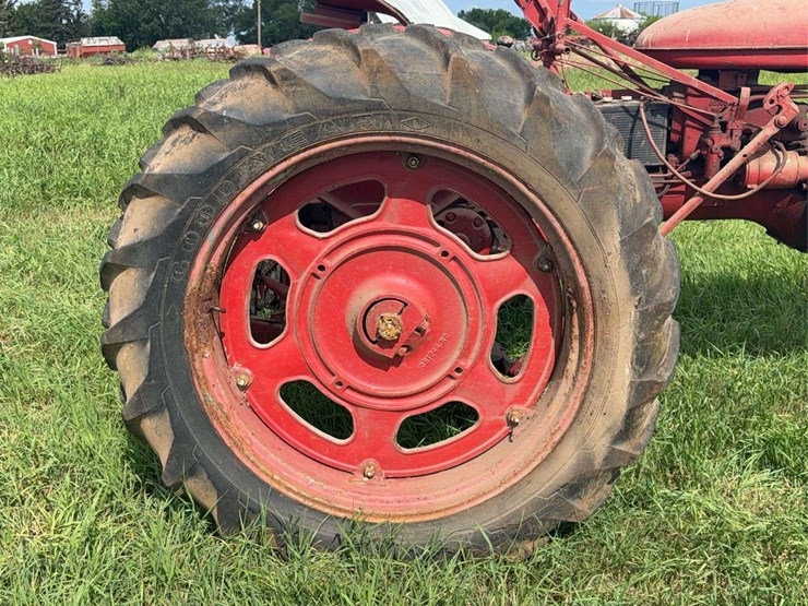 farmall-200-image-35