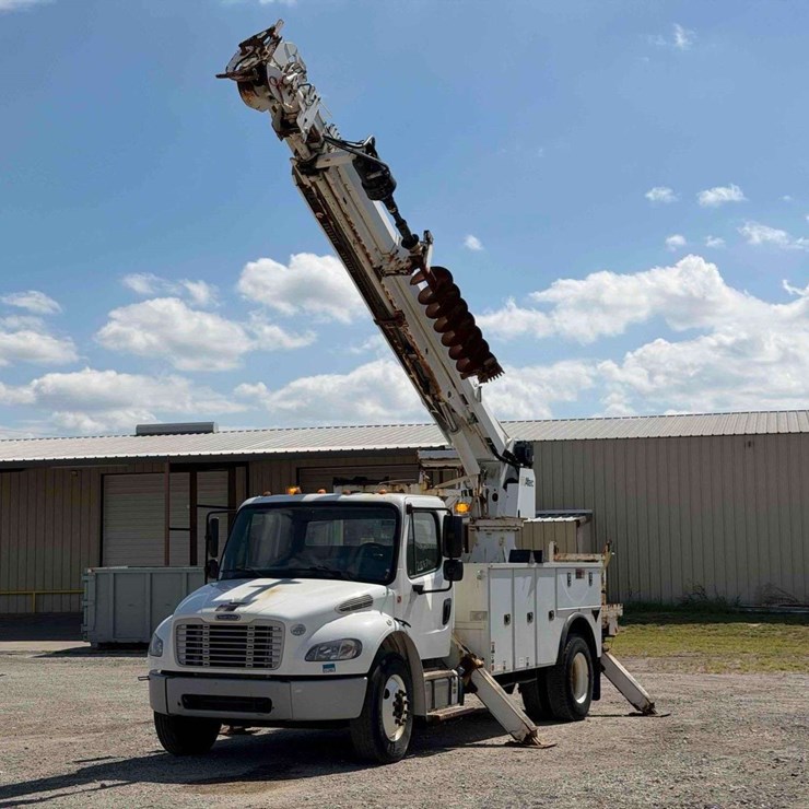 2016 FREIGHTLINER M2 106