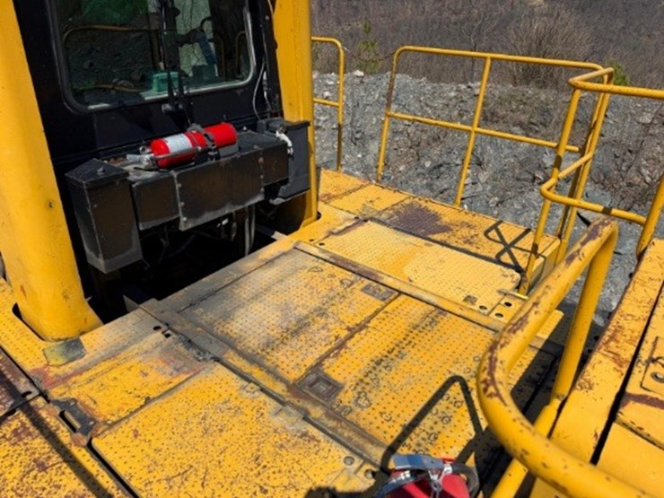 caterpillar-992g-image-23