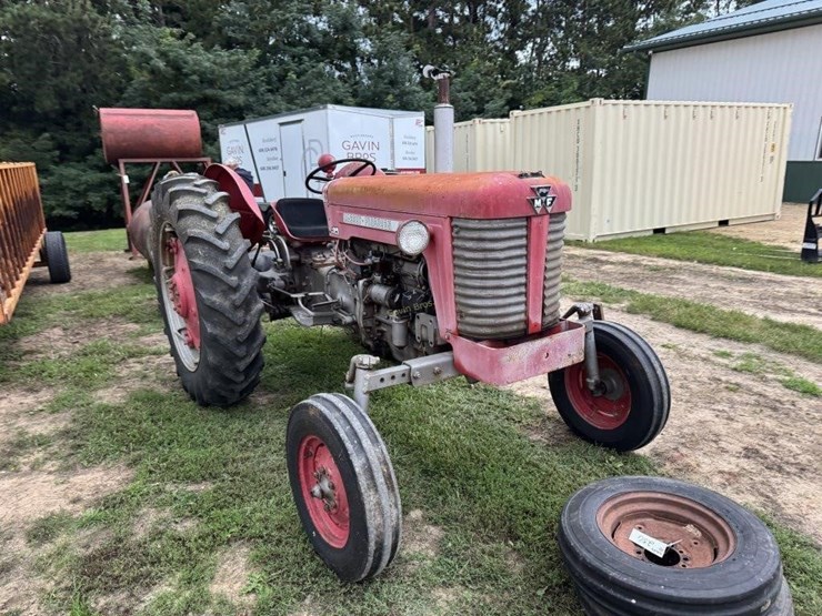 massey-ferguson-65-image-4