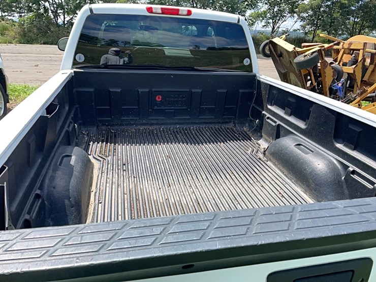 2013-chevy-silverado-pickup-truck-vn:114005-4x4-image-6