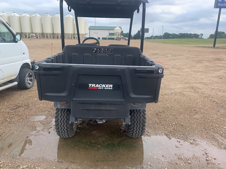 tracker-ox-400-utv-image-6