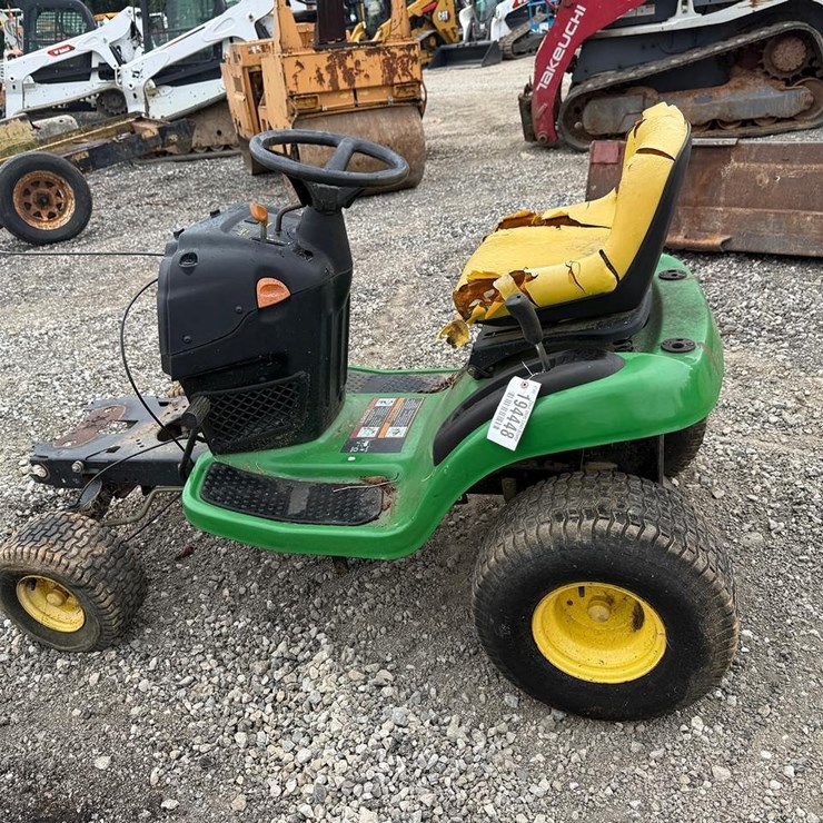 JOHN DEERE L100