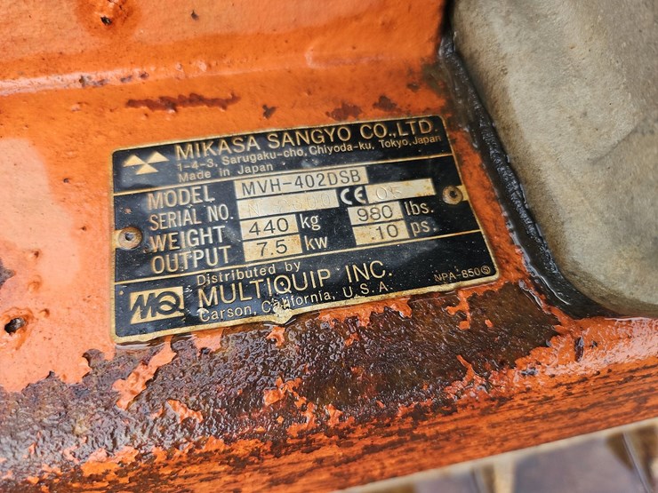mikasa-mvh-402dsb-reversible-plate-compactor-image-7