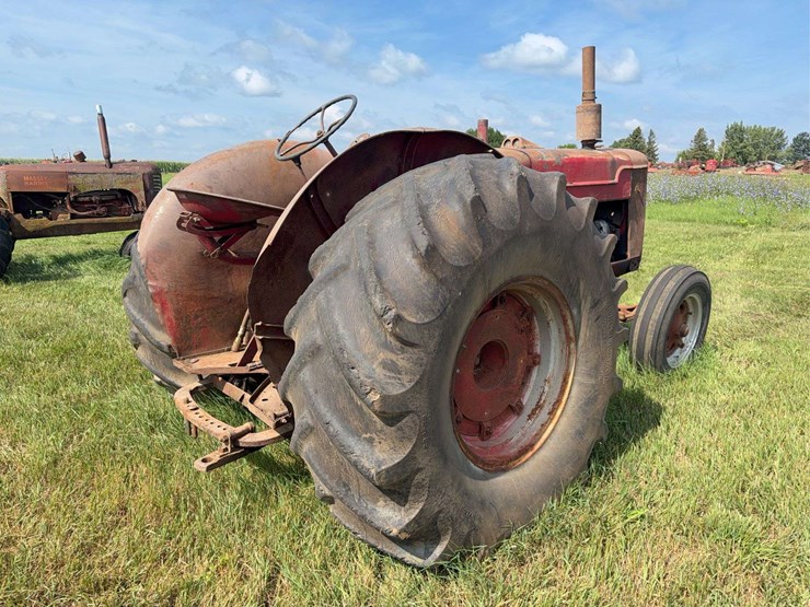 international-mccormick-deering-wd-9-image-5