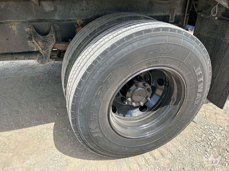 2006-international-durastar-4300-image-38