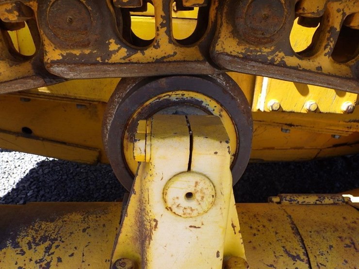 caterpillar-d6-image-13